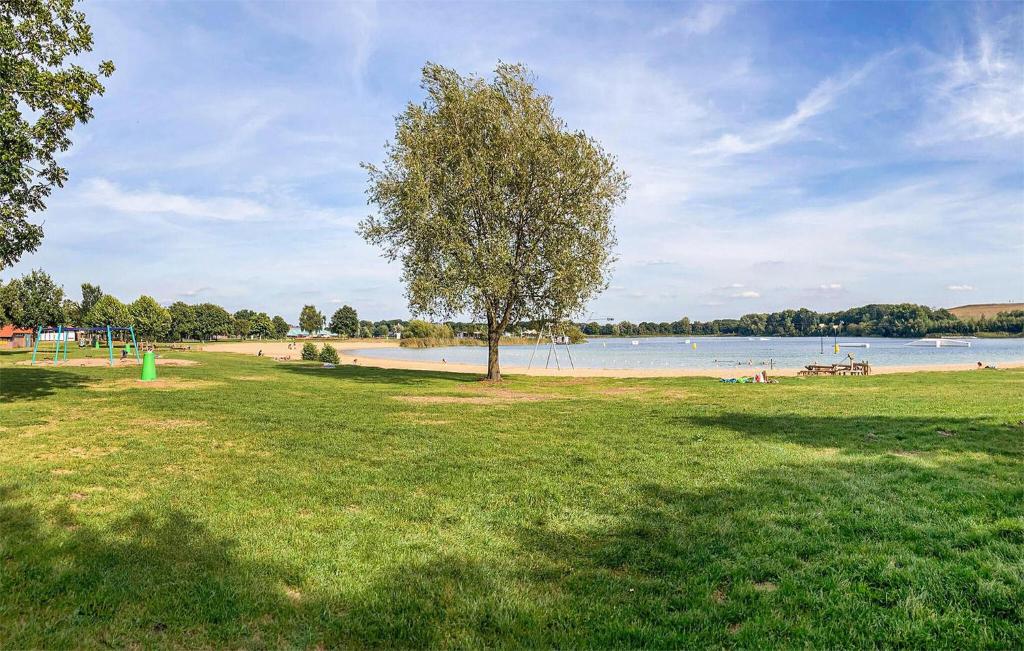 2 Bedroom Amazing Home In Voorthuizen photo 2