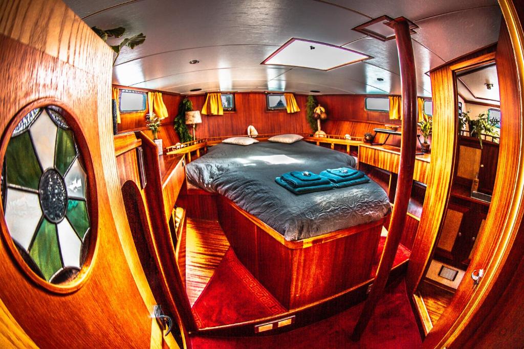 Zeilschip Lucia photo 2