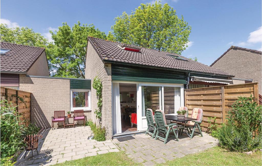 3 Bedroom Amazing Home In Bruinisse — photo 1