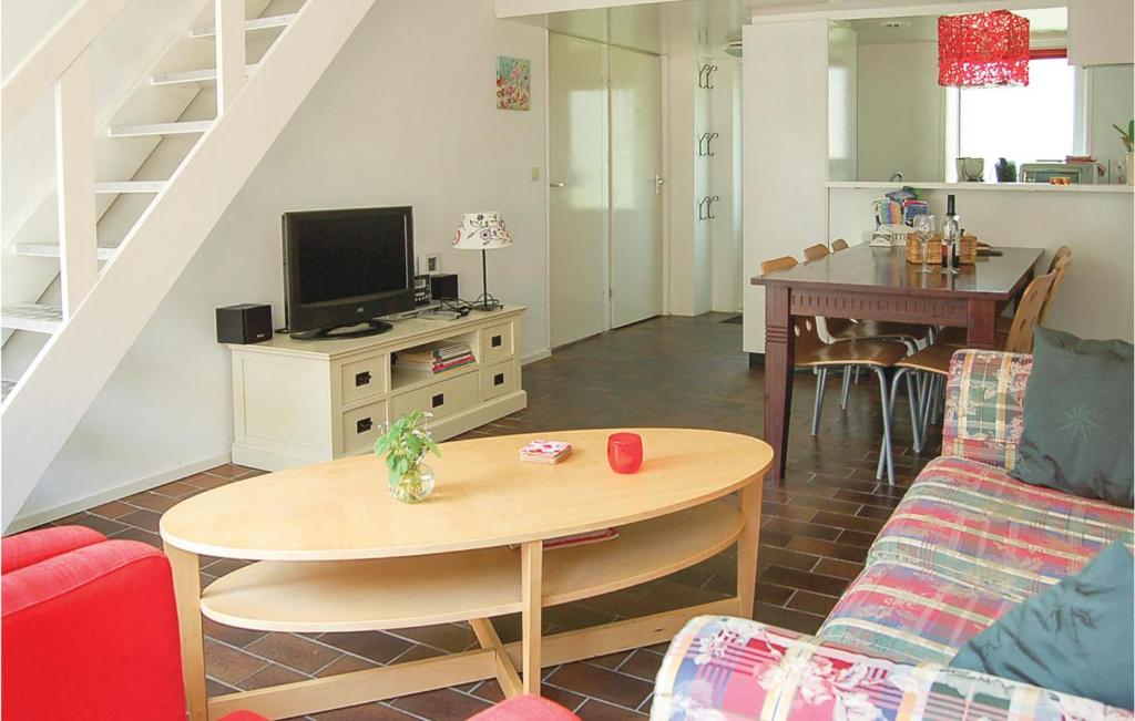 3 Bedroom Amazing Home In Bruinisse photo 2