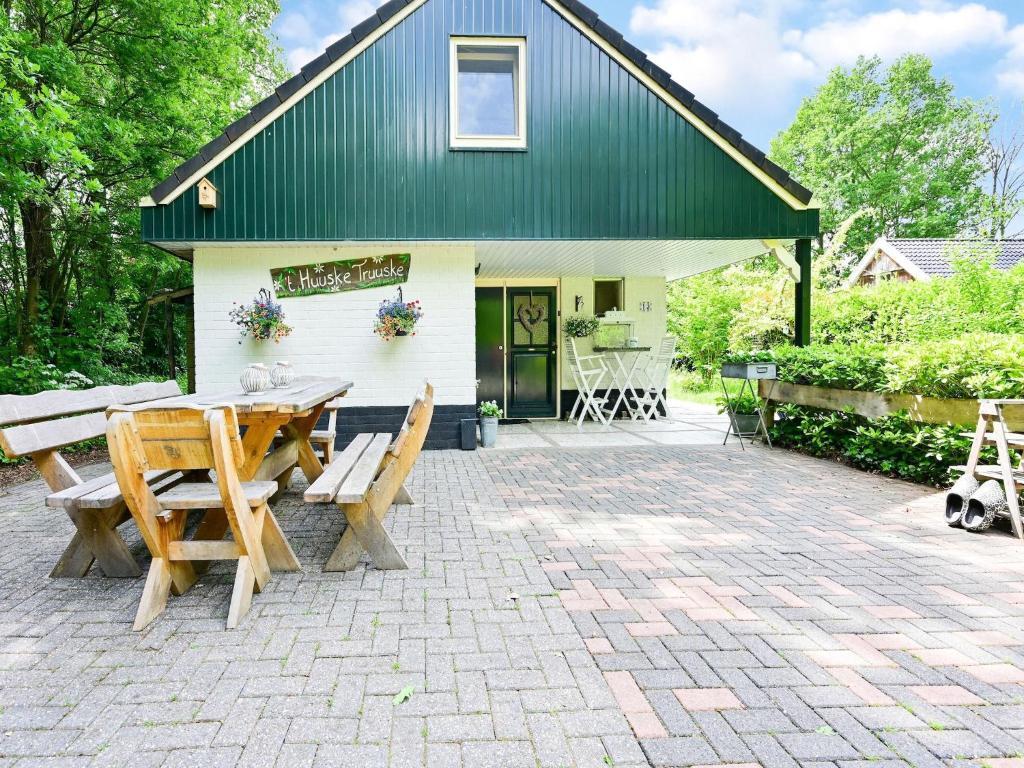 Holiday Home in Reutum with Pond and Trails photo 3