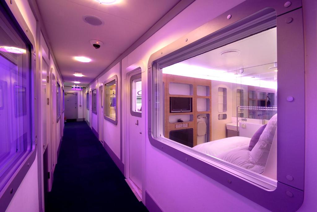 YOTELAIR Amsterdam Schiphol Transit Hotel photo 2
