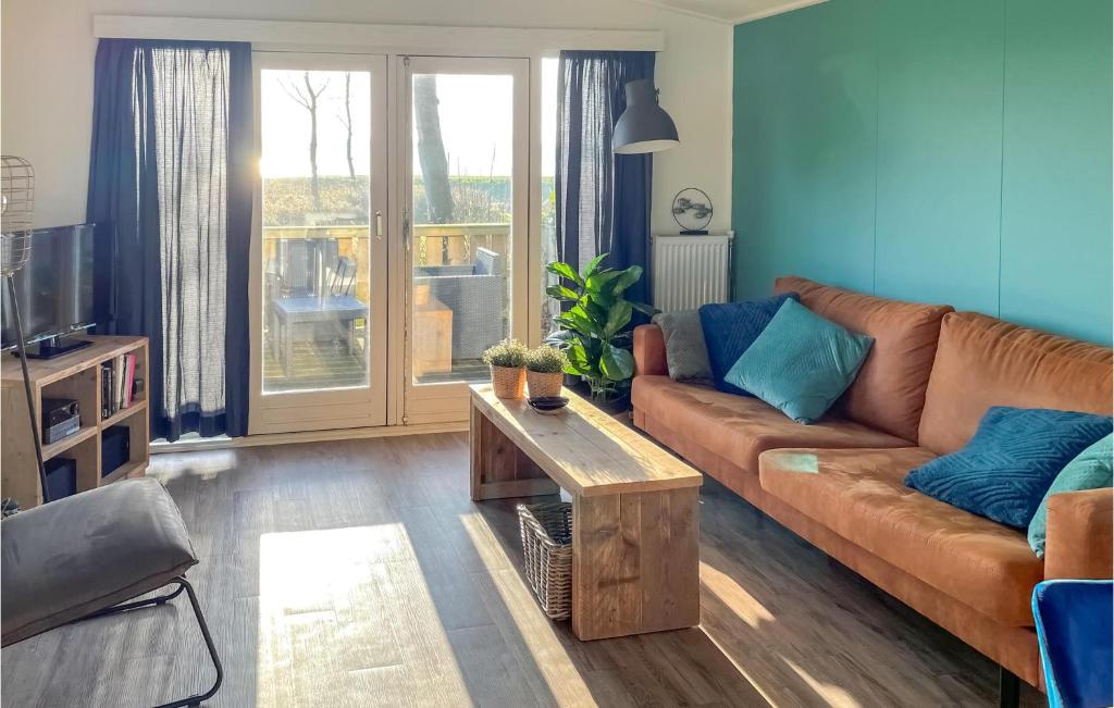 Gorgeous Stacaravan In Lauwersoog photo 3