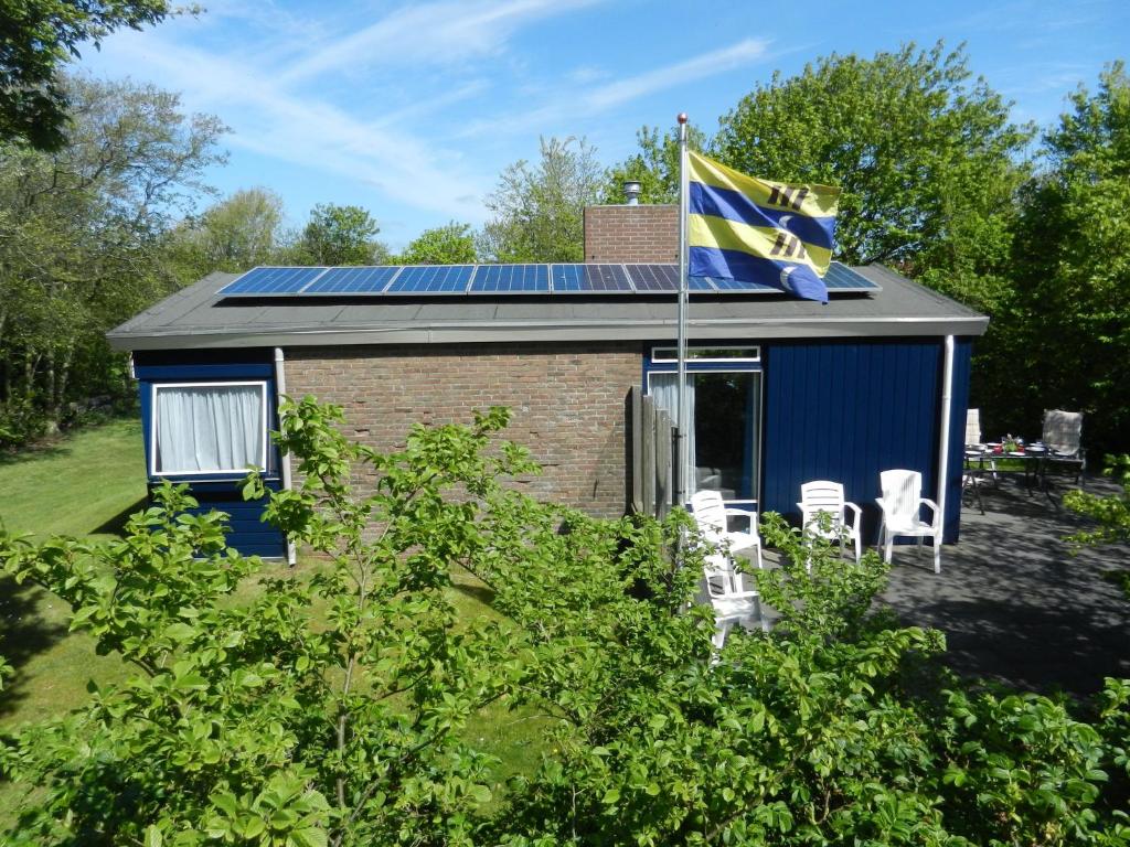 Holiday Home Ameland near North Sea Beach photo 3