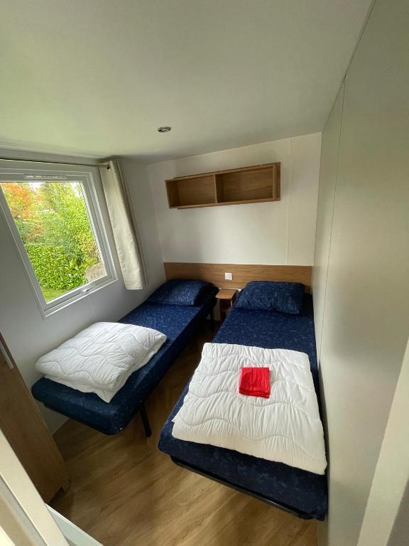 Renesse Chalet in family friendly area photo 2