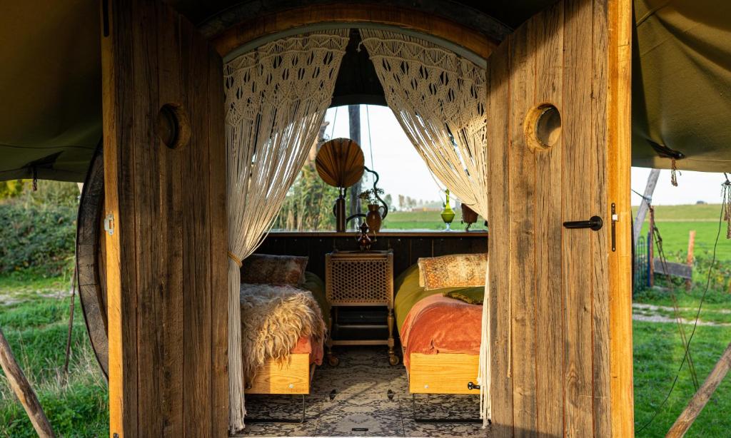 Tiny Winey House no 2 — photo 1