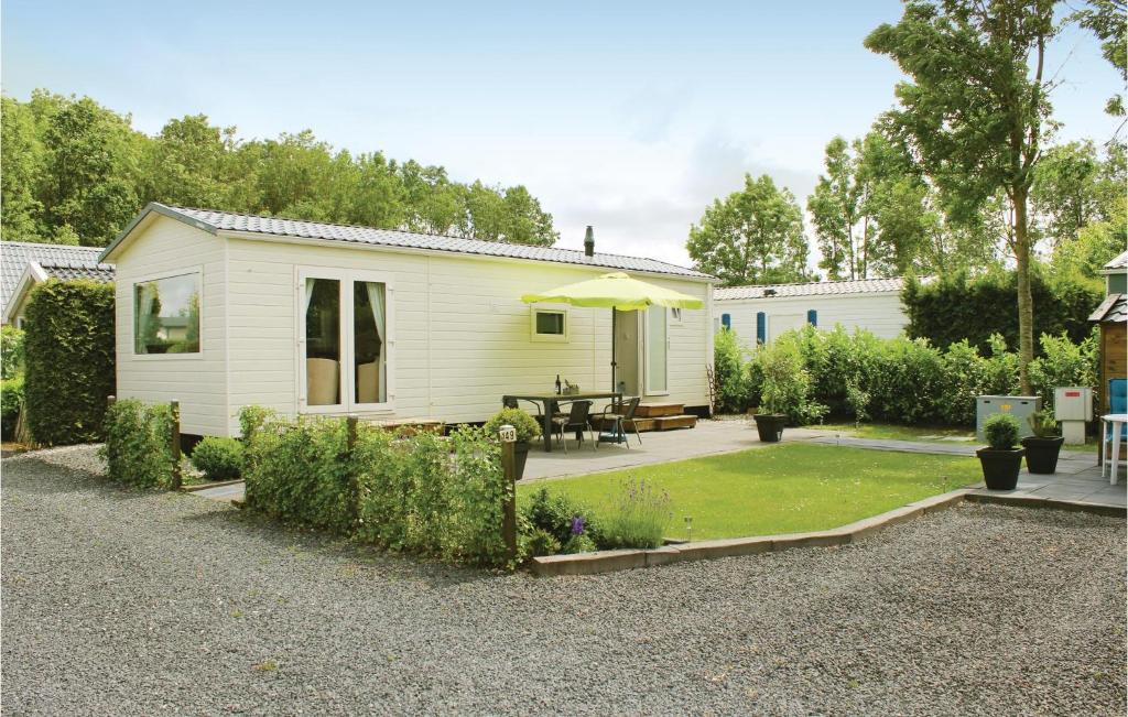 3 Bedroom Stunning Home In Tzummarum — photo 1