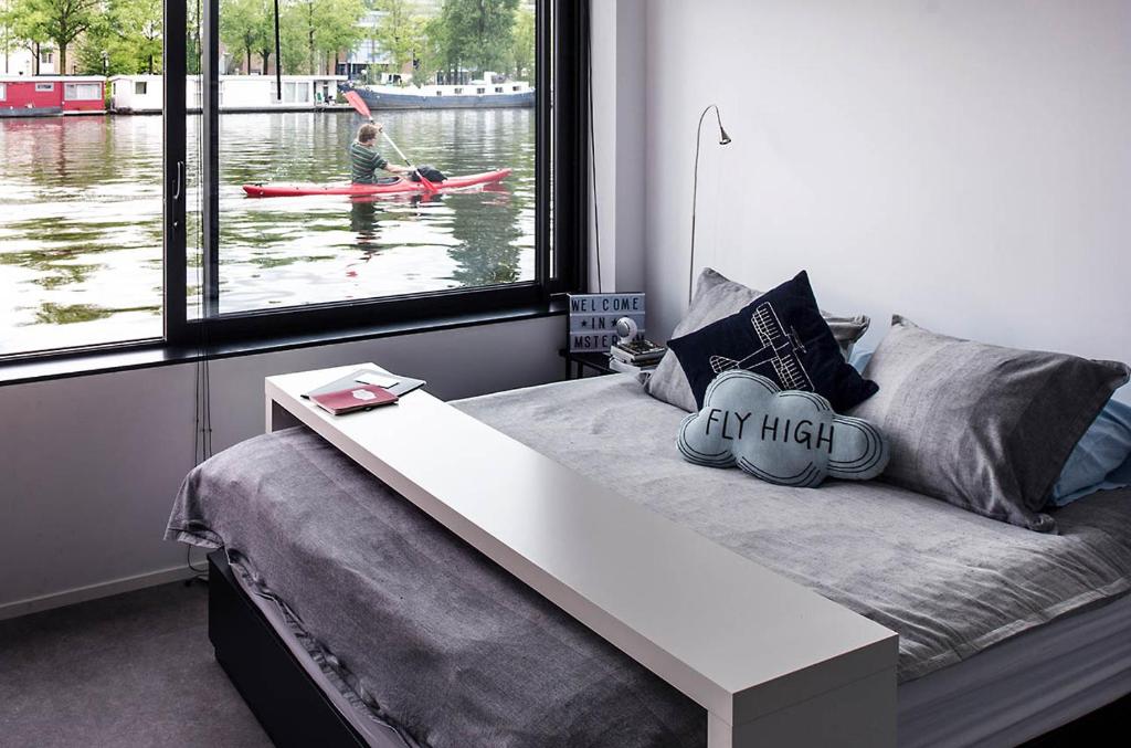 Houseboat Amsterdam - Room with a view photo 2