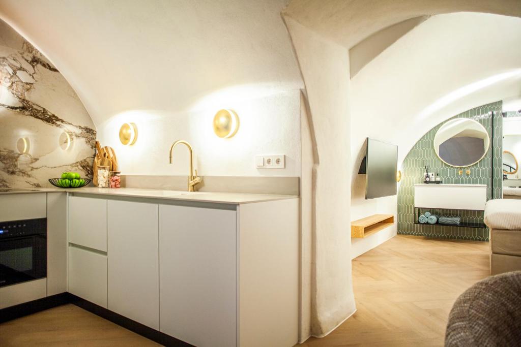 The Stork - In luxe logeren aan de Oudegracht photo 3