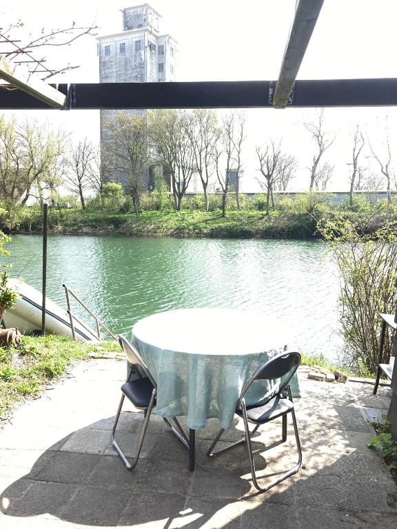 TIJ Tiny house aan het getijdewater in Zierikzee — photo 1
