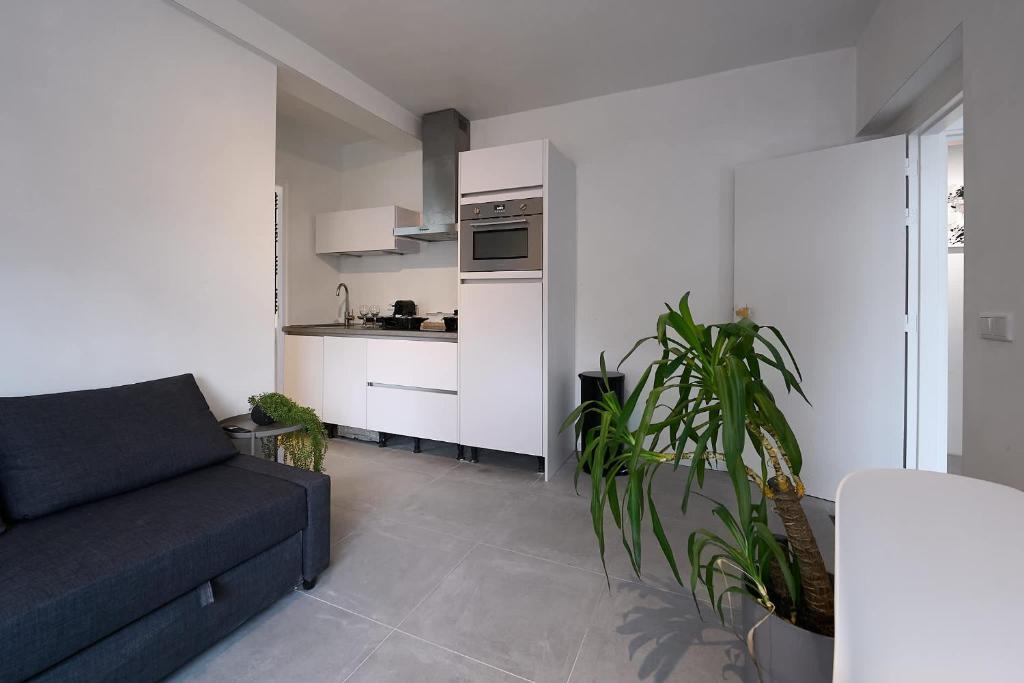 Stratum Apartment No Kitchen Mario's - By T&S — photo 1