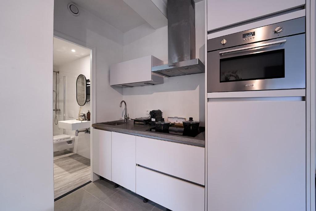 Stratum Apartment No Kitchen Mario's - By T&S photo 3