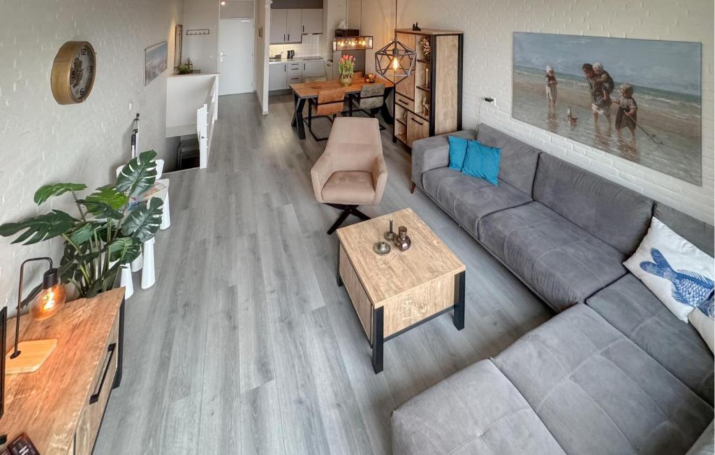 2 Bedroom Cozy Home In Bruinisse photo 3