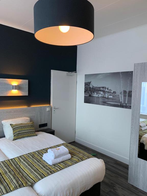 Hotel & Appartementen Royal photo 2