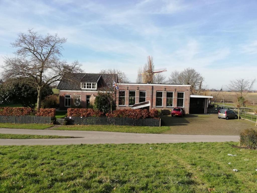 Suite School 15 B — photo 1