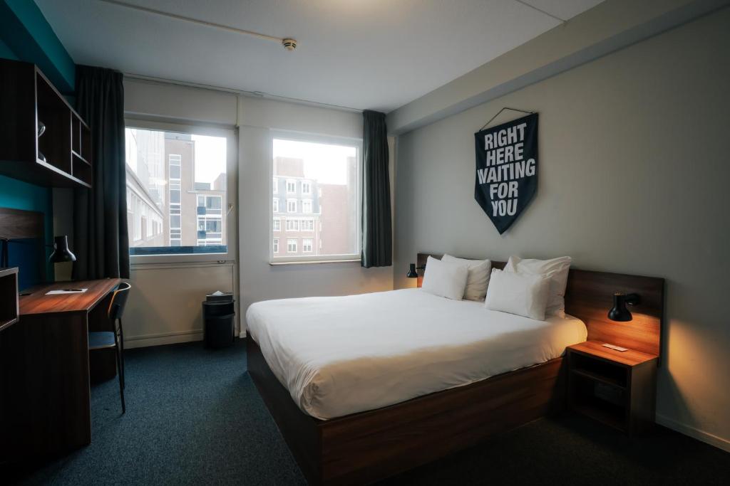 The Social Hub The Hague Extended Stay photo 2