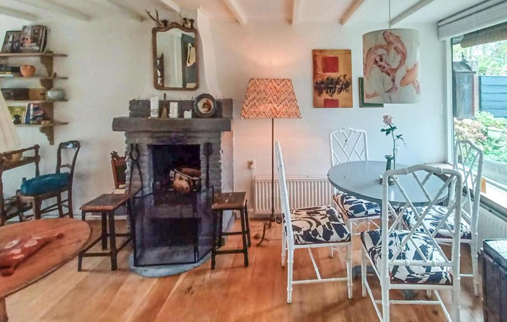 Nice Home In Warmenhuizen With Wifi photo 3
