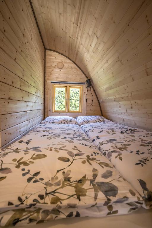 Luxe woodlodge in een prachtige en bosrijke omgeving photo 2