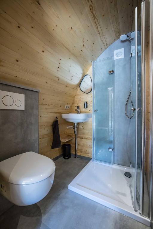 Luxe woodlodge in een prachtige en bosrijke omgeving photo 3