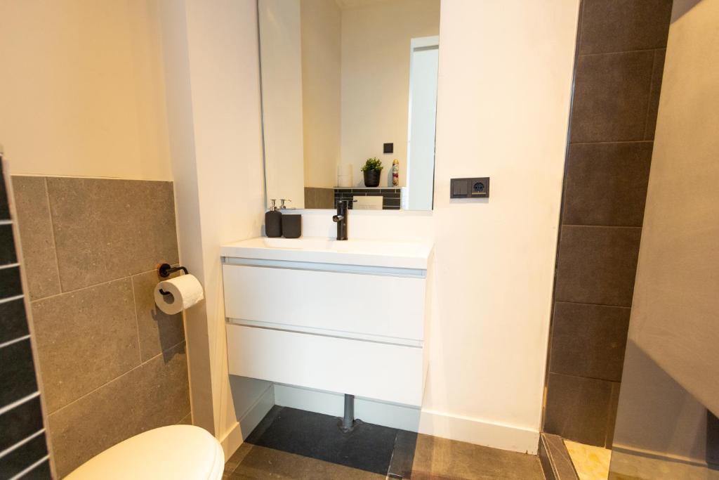 Spacious private apartement photo 3