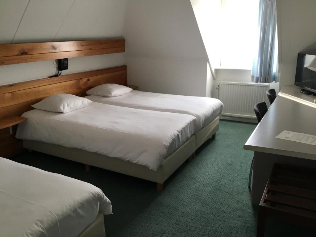Hotel Steensel photo 2