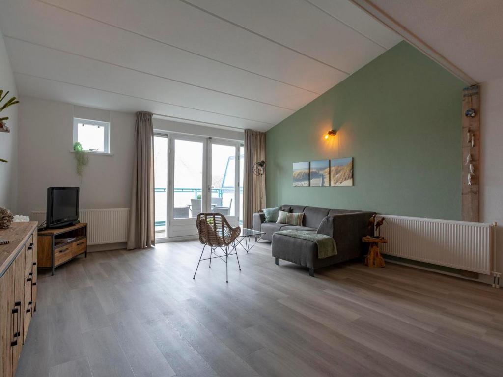 Apartment by Dutch Coast with Dune Views — photo 1
