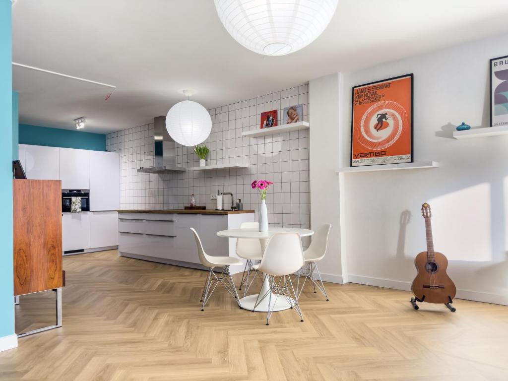 Rotterdam's coolest apartment — photo 1