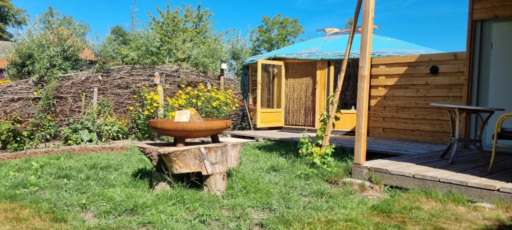 Yurt photo 2