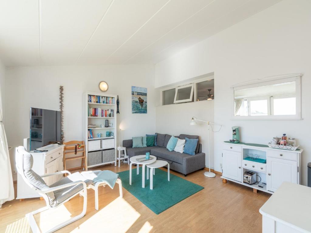 Apartment in Julianadorp by the Sea — photo 1