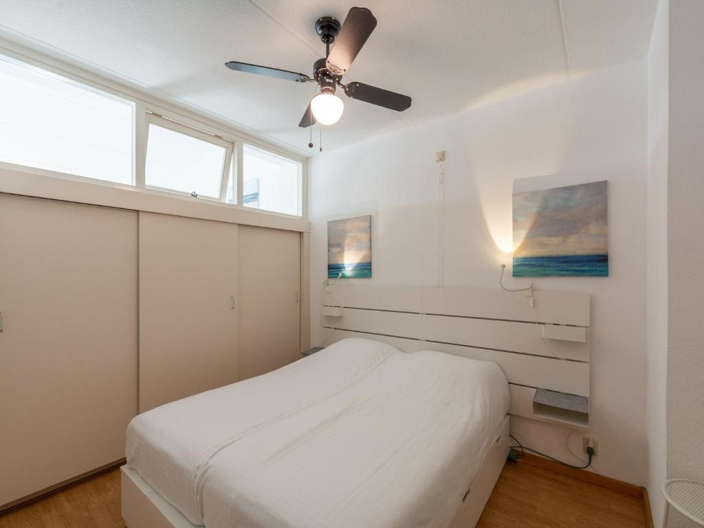 Apartment in Julianadorp by the Sea photo 2