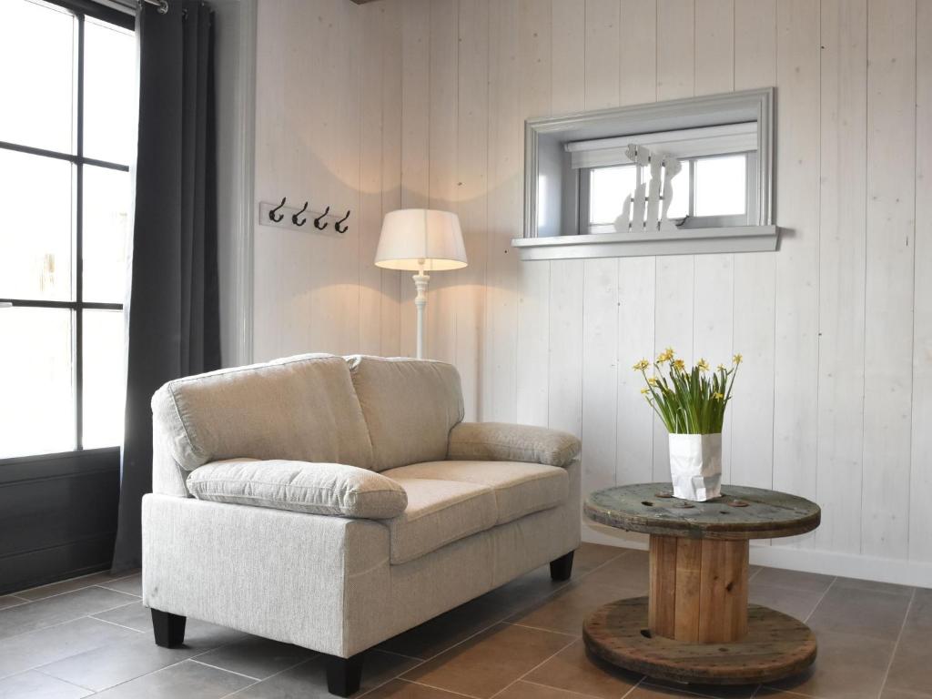 Holiday Home near Groote Keeten Beach — photo 1