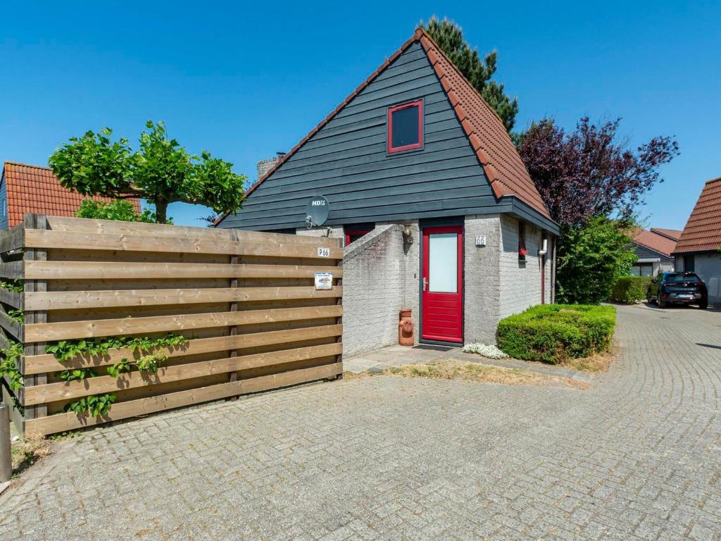 Yperhof 66 holiday home for 6 guests on cost — photo 1