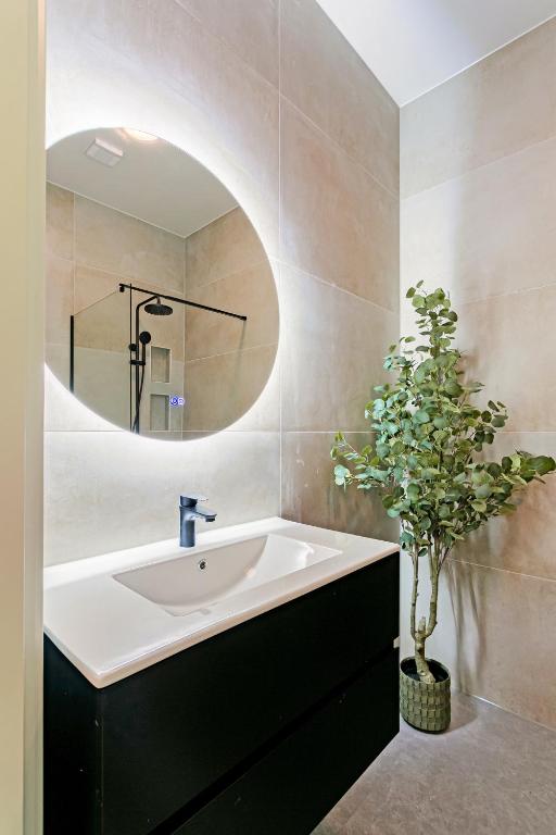 Stylish apartment next to the Amstel River - Unit A photo 3