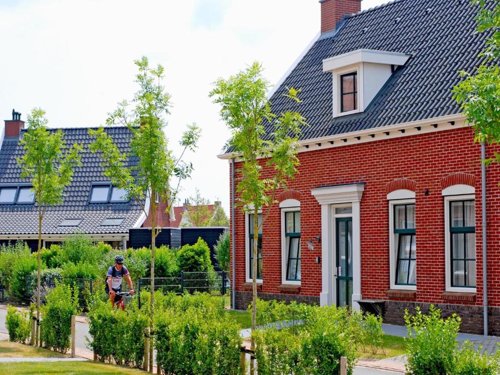 Holiday Home in Colijnsplaat by the Sea photo 2