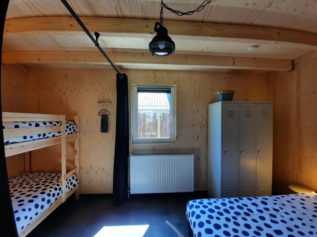ZTLND Familylodge photo 2