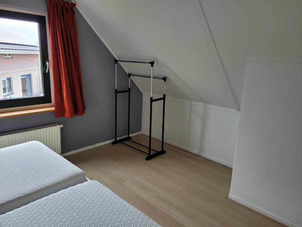 Holiday Home Friesland near the Wadden Sea with Wifi and 3 Bedrooms photo 2