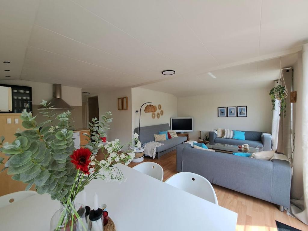 Ruim chalet met omheinde tuin — photo 1