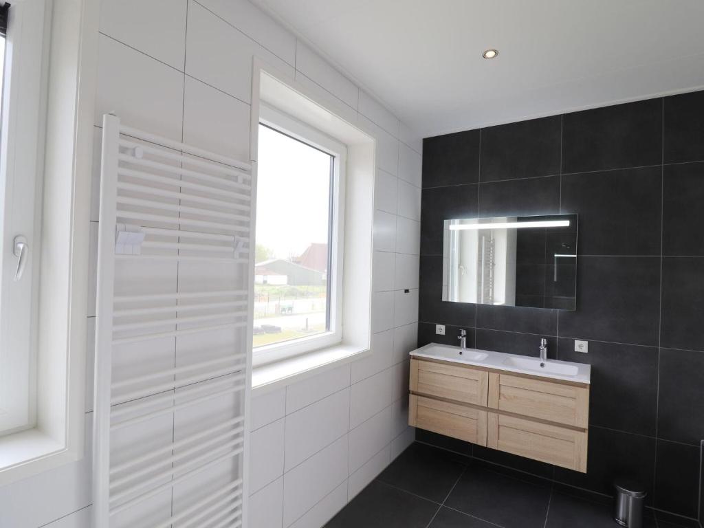 Villa in Leons with Frisian Charm photo 3