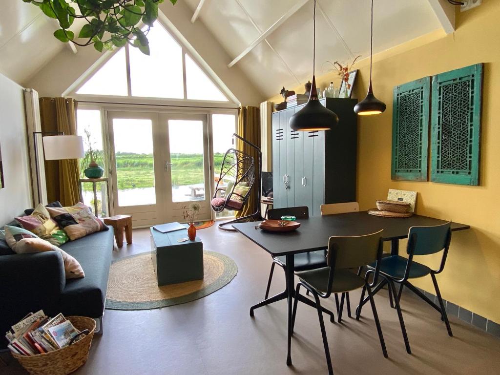 Romantic Dutch hideaway photo 3