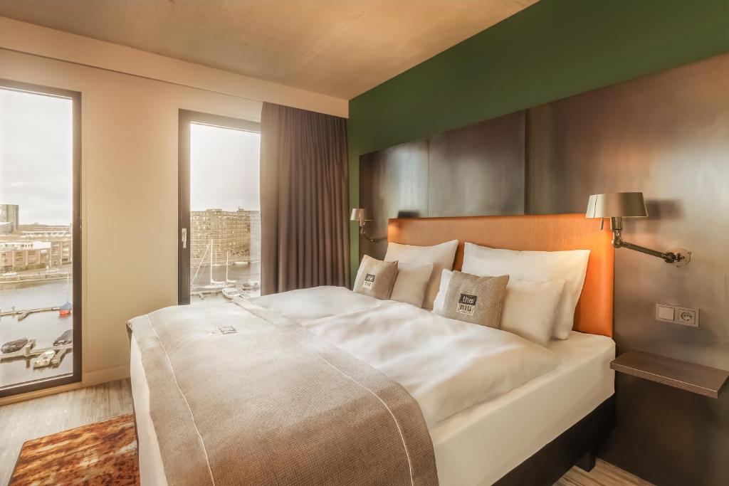 Holiday Inn - the niu photo 3