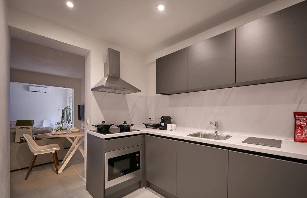 Stratum's Theo's Loft - By T&S photo 3