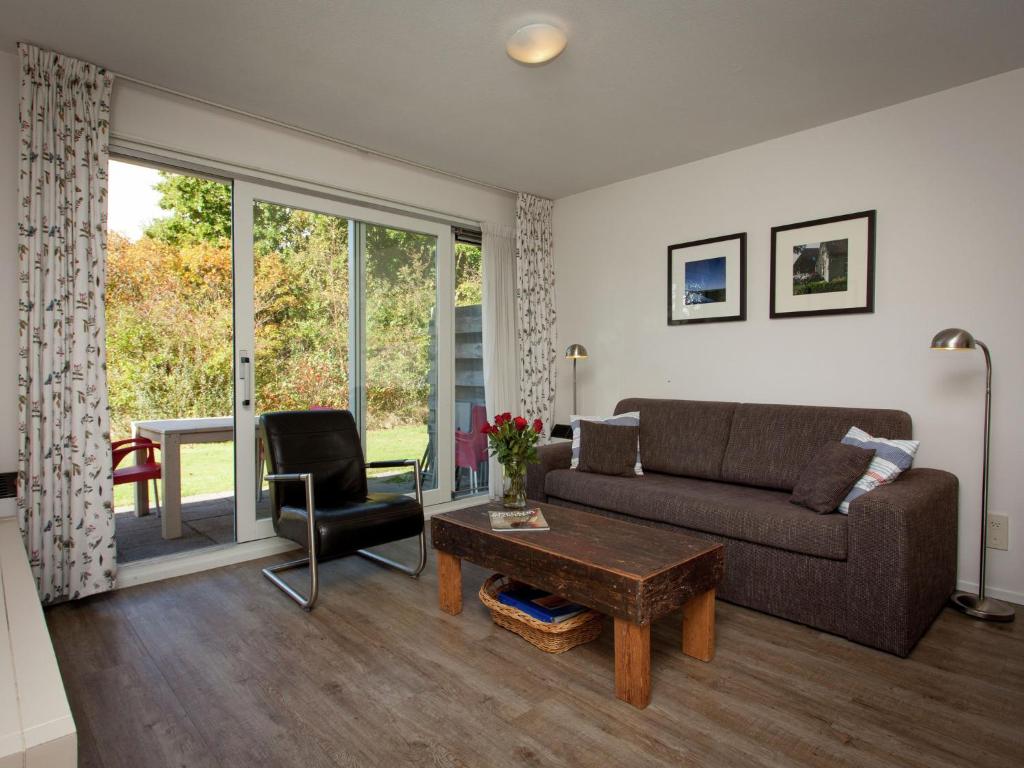 Apartment in Hollum near the Sea photo 2