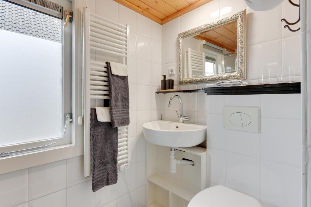 The White Cottage photo 3