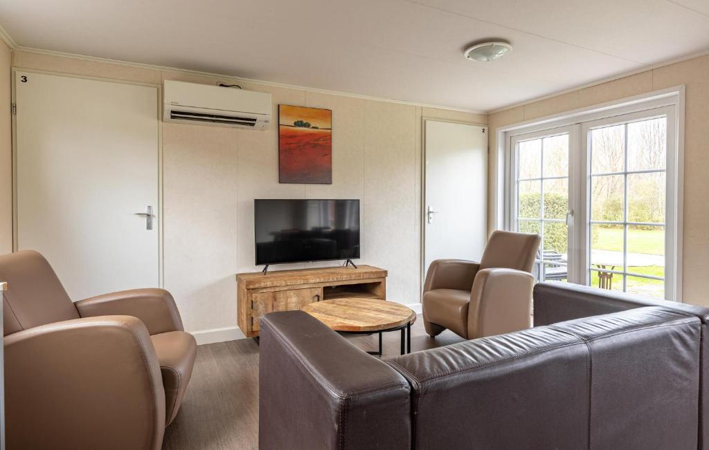 Stunning Home In Wagenborgen With Wifi photo 3