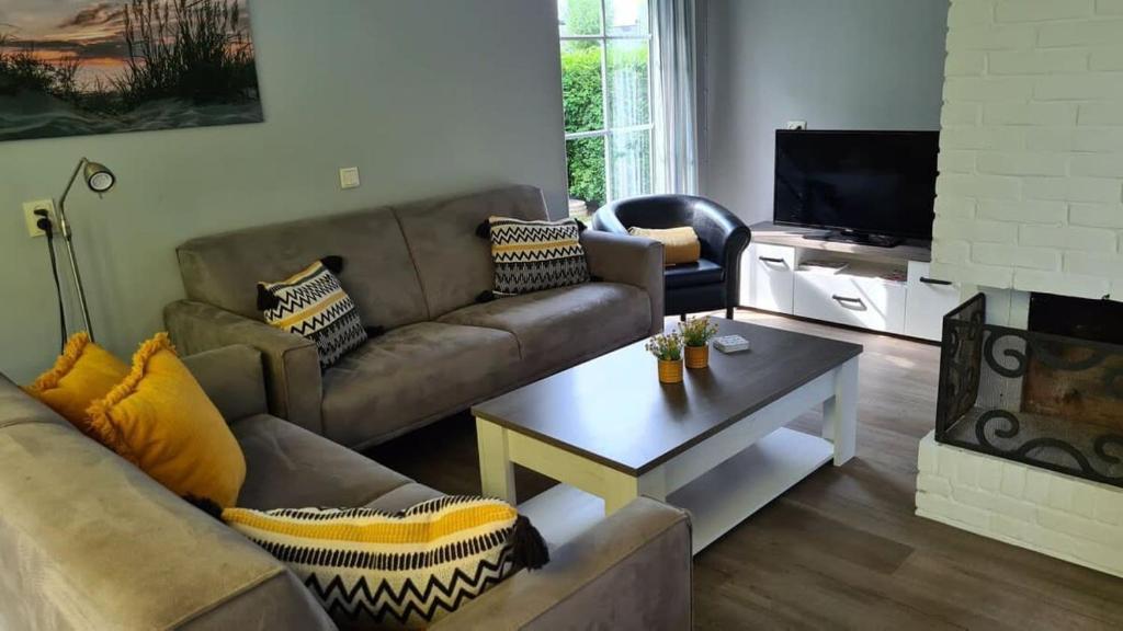 Hello Zeeland - Vakantiehuis Zeester 86 — photo 1