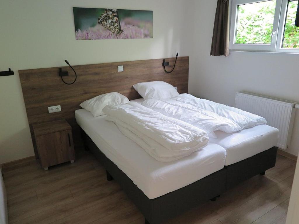 Nature-Connected Modern Stay photo 2