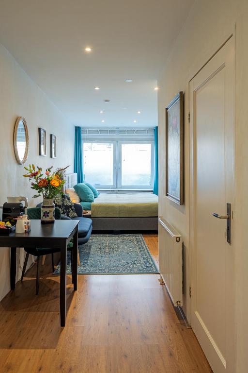 Suite with private bathroom near Vondelpark photo 2