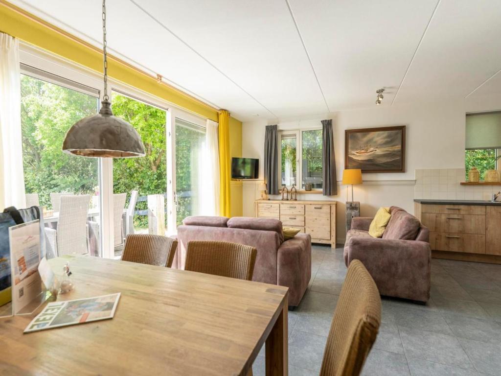 Holiday Home in De Koog near Beach photo 3