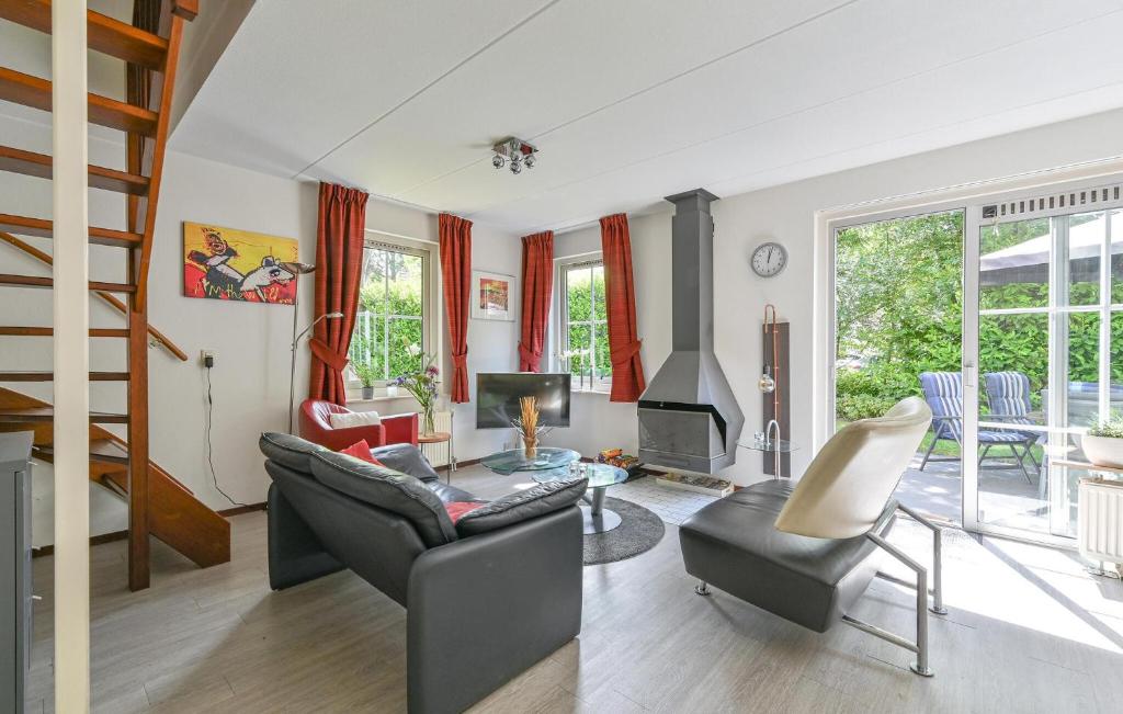 Stunning Home In Exloo With Wifi photo 3