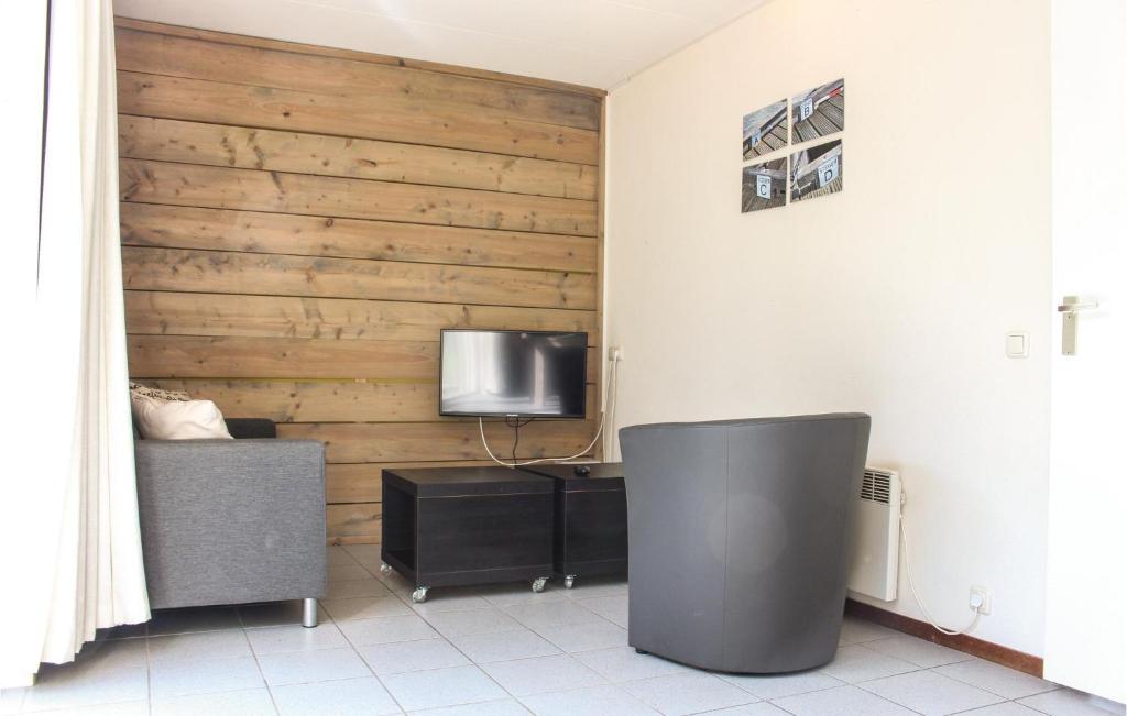 Gorgeous Home In Woudsend With Wifi photo 2